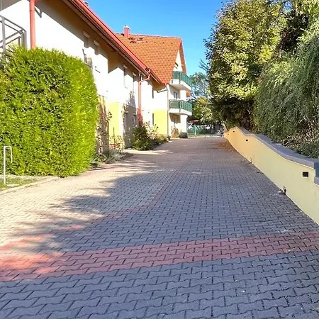 Anna's Residency - Prestige