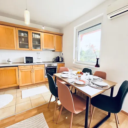 Anna's Residency - Prestige * באלאטונקנשה
